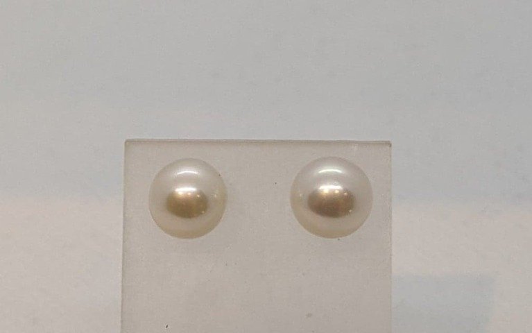 9ct Yellow Gold Cultured Pearl Stud Earrings - Cream