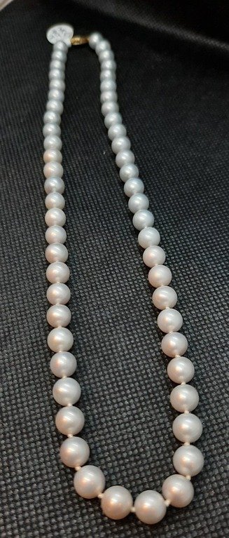 Pale Grey Cultured Pearl Necklace MKG