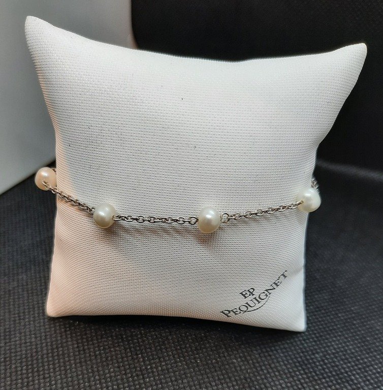 Silver Cultured Pearl Bracelet 